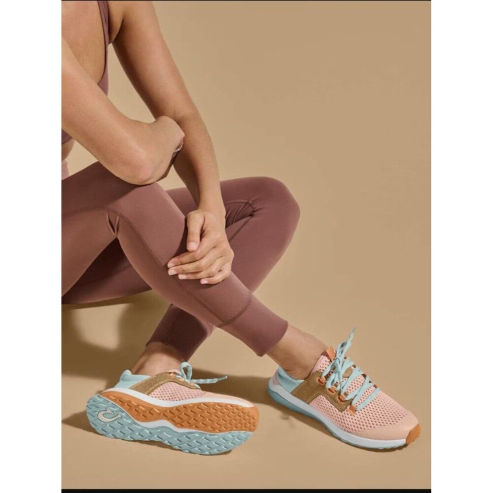 OluKai Wailuku Women’s Athletic Shoes Size 8.5